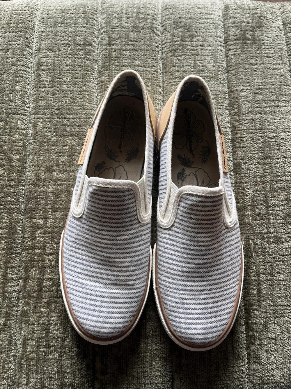 Women’s Tommy banana Slip-On Casual Canvas Shoes in Light Gray Stripe